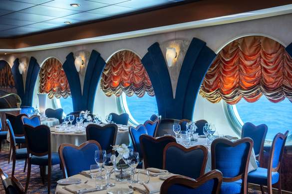 MSC Cruises MSC Poesia Il Le Fontane Restaurant 3 ©MSC Rights - Ivan Sarfatti.jpg